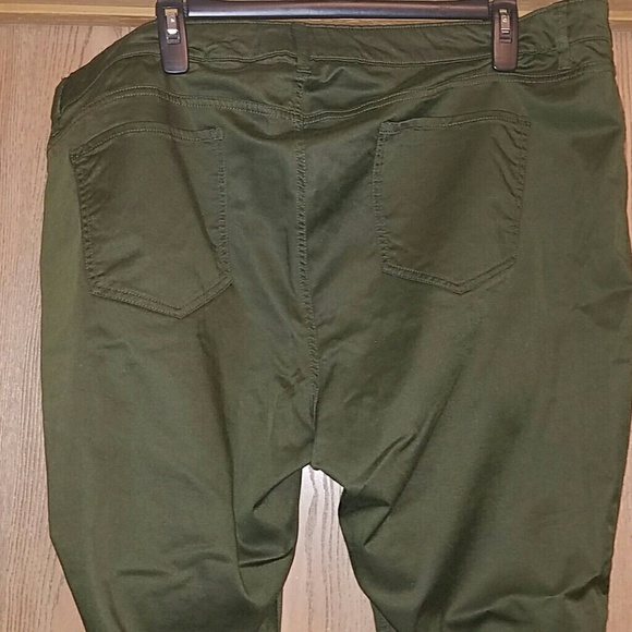 Old Navy rockstar green jeans - Picture 4 of 6